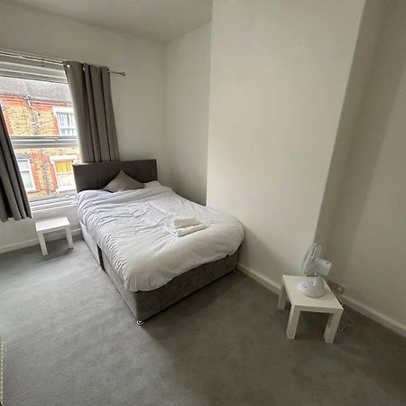 Perfect Home From Home In Stoke On Trent Etruria Εξωτερικό φωτογραφία