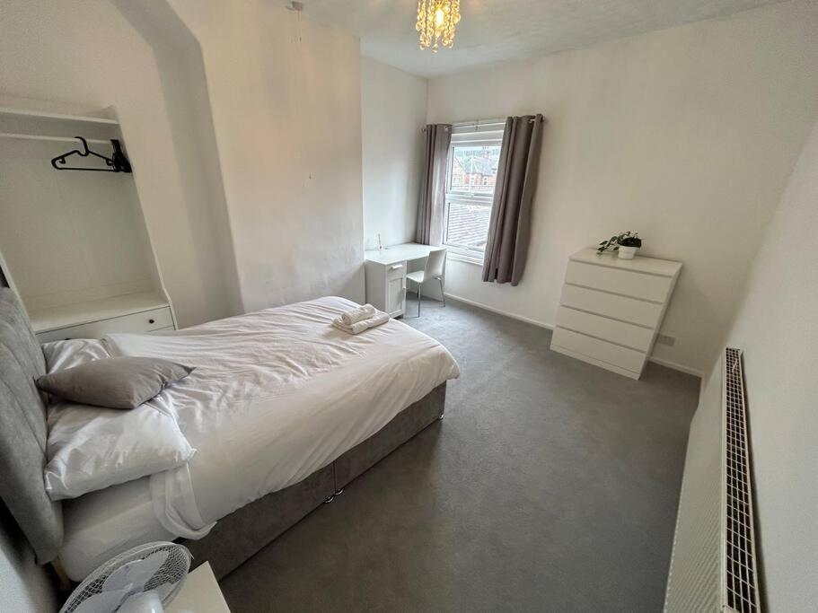 Perfect Home From Home In Stoke On Trent Etruria Εξωτερικό φωτογραφία